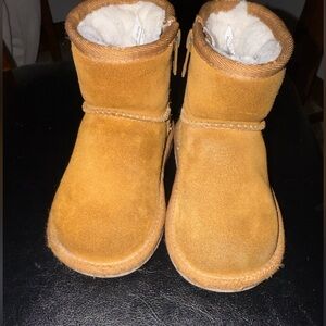 Koolaburra 7C Toddler boots